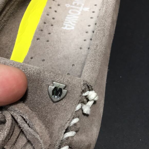 Minnetonka Kilty Plus‎ Hard sole Moccasins Gray Suede Women's Size 6 - Picture 11 of 12